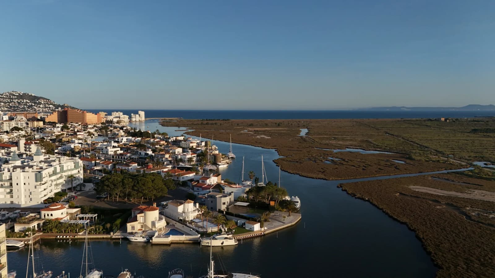 Tour en Barco por los canales de Santa Margarita