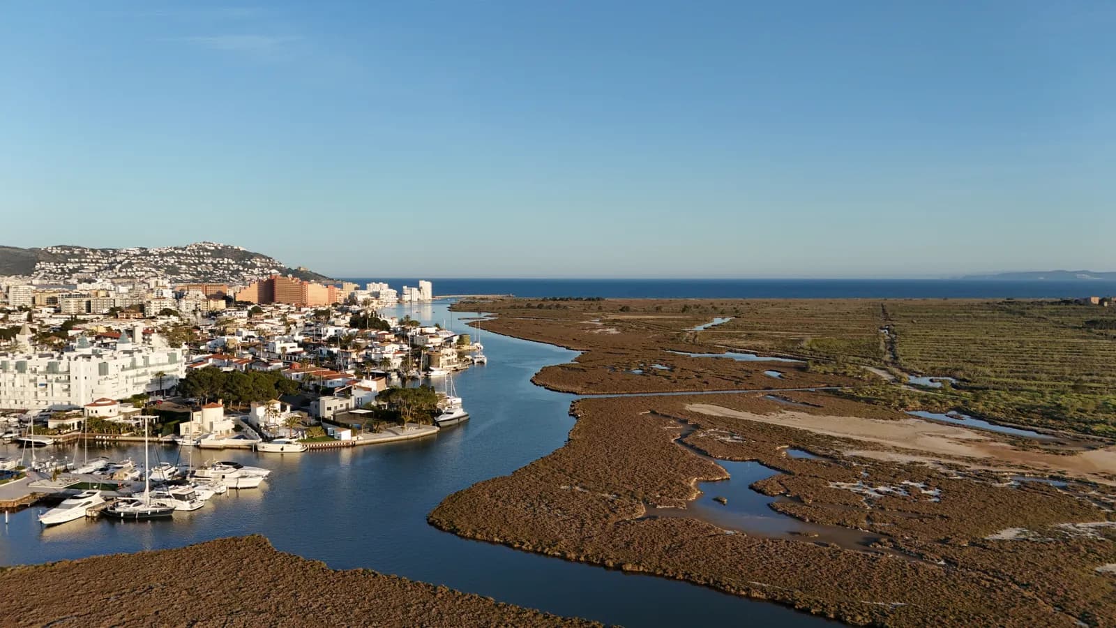 Marina de Santa Margarita in Roses